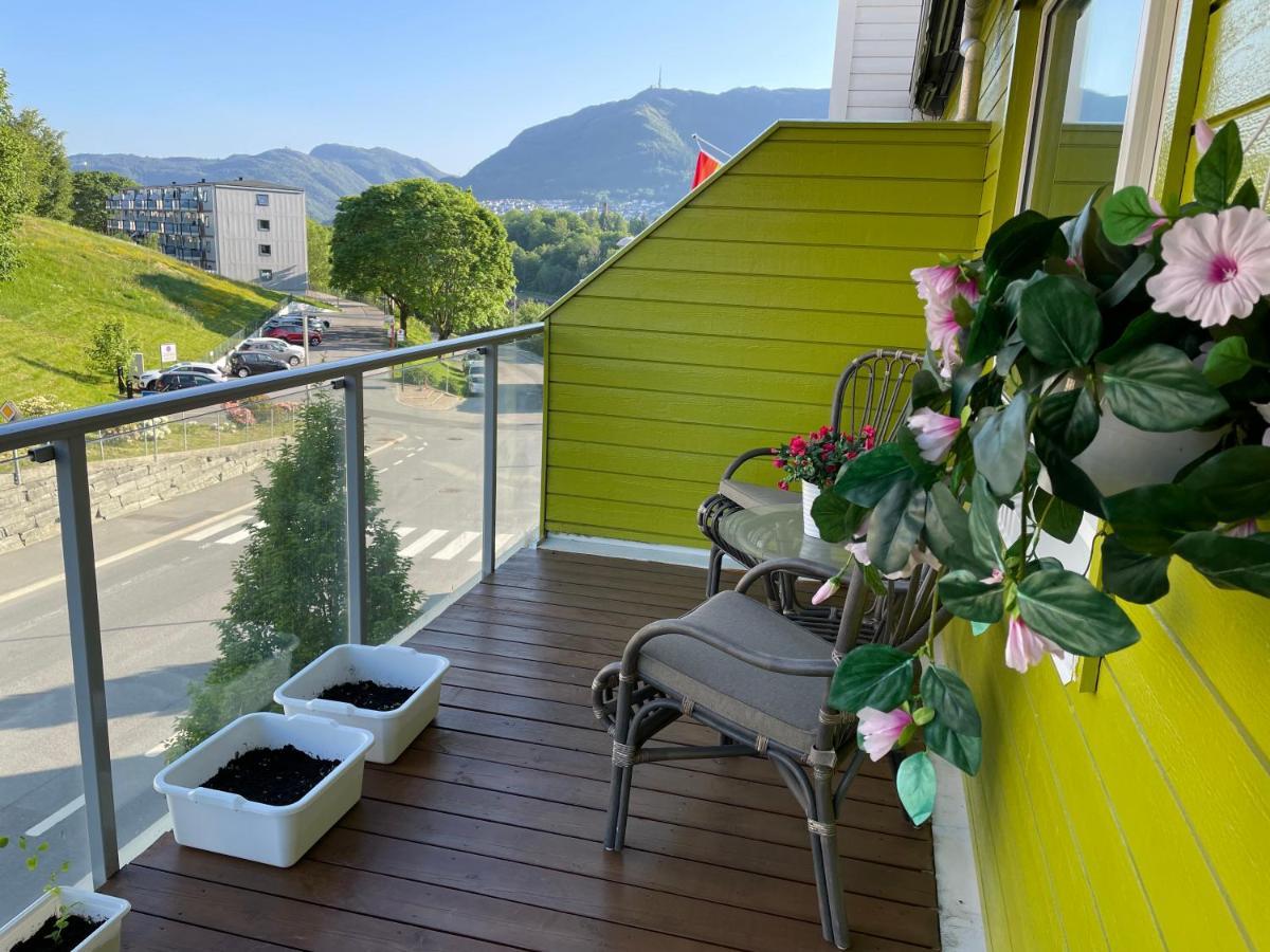 3 Sleeping Rooms For 82M2 Which Direct Traffic To Airport And City Center Bergen Exterior photo